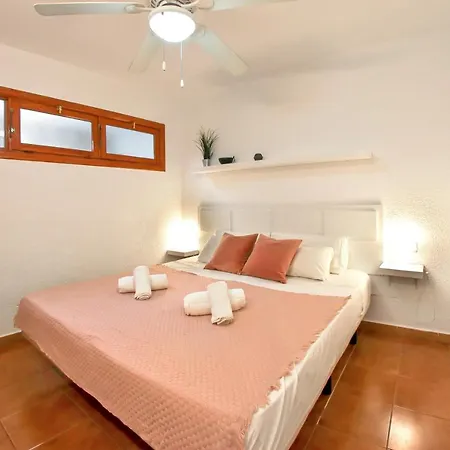 Apartment Bonito Apartmento En Garden Con Piscina Climatizada